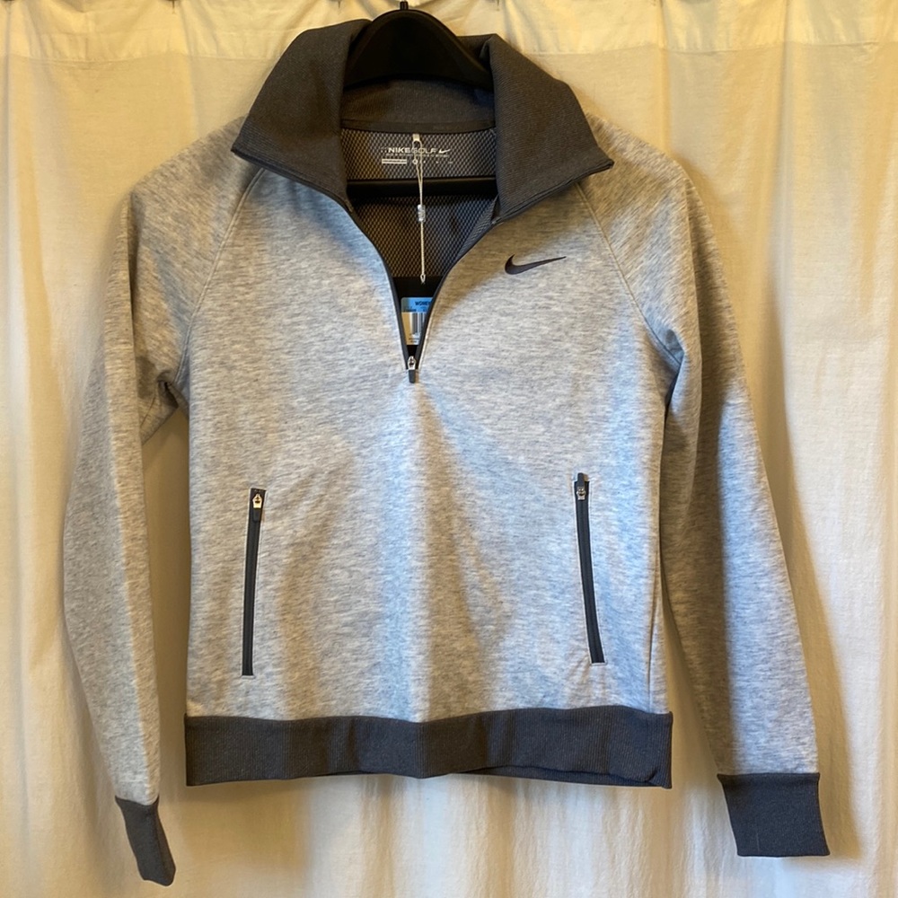 NWT! Nike Golf Wind Resistant Women's Pullover size medium